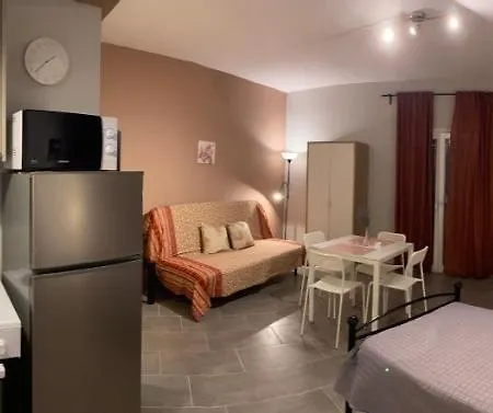 Tsatsoni Apartman Velíka